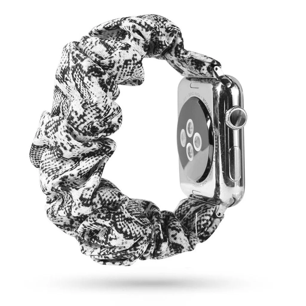 Apple Watch Series 5 40mm cloth pattern watch band - Black and White Snakeskin