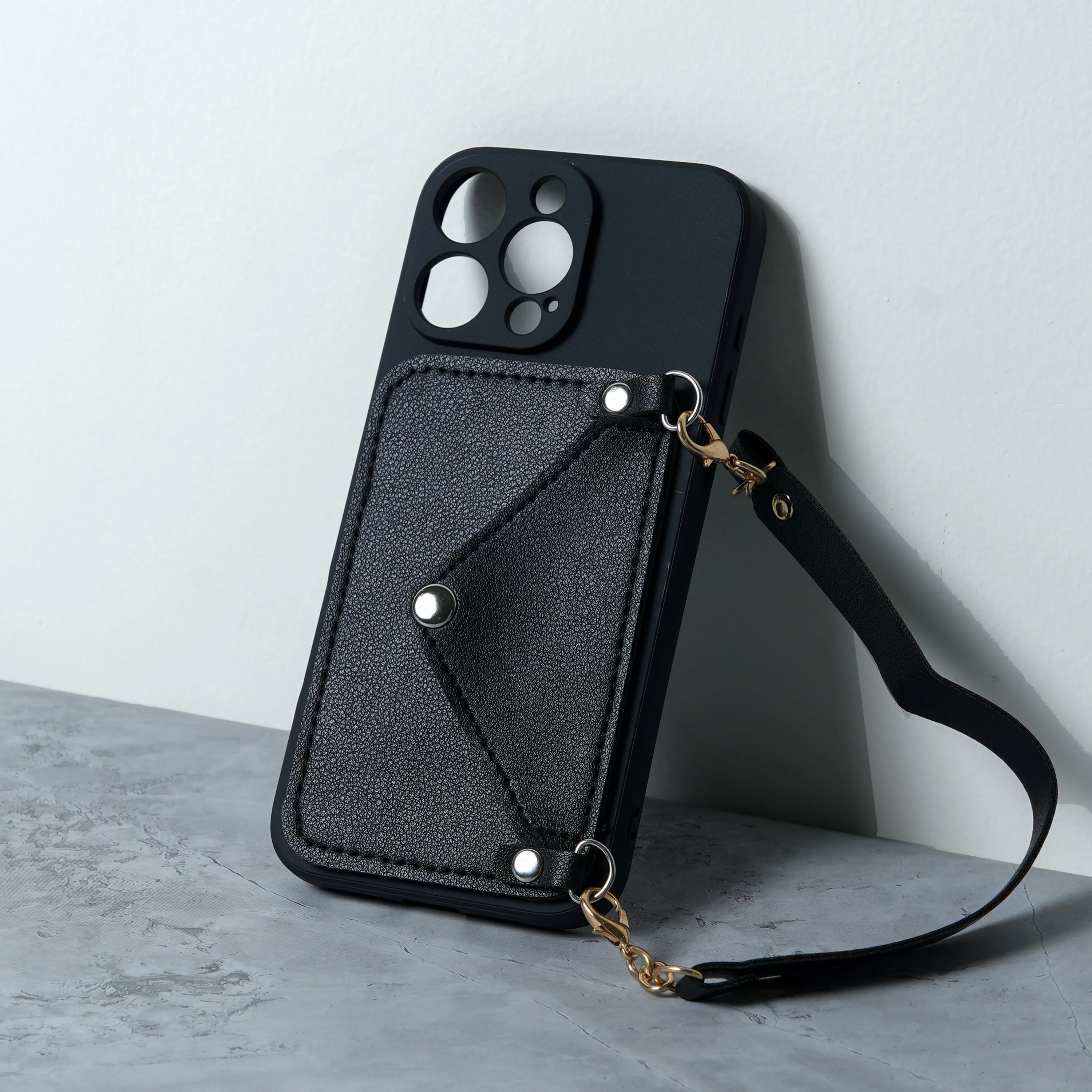 Chokore Urban Clutch Cover (Black) for iPhone