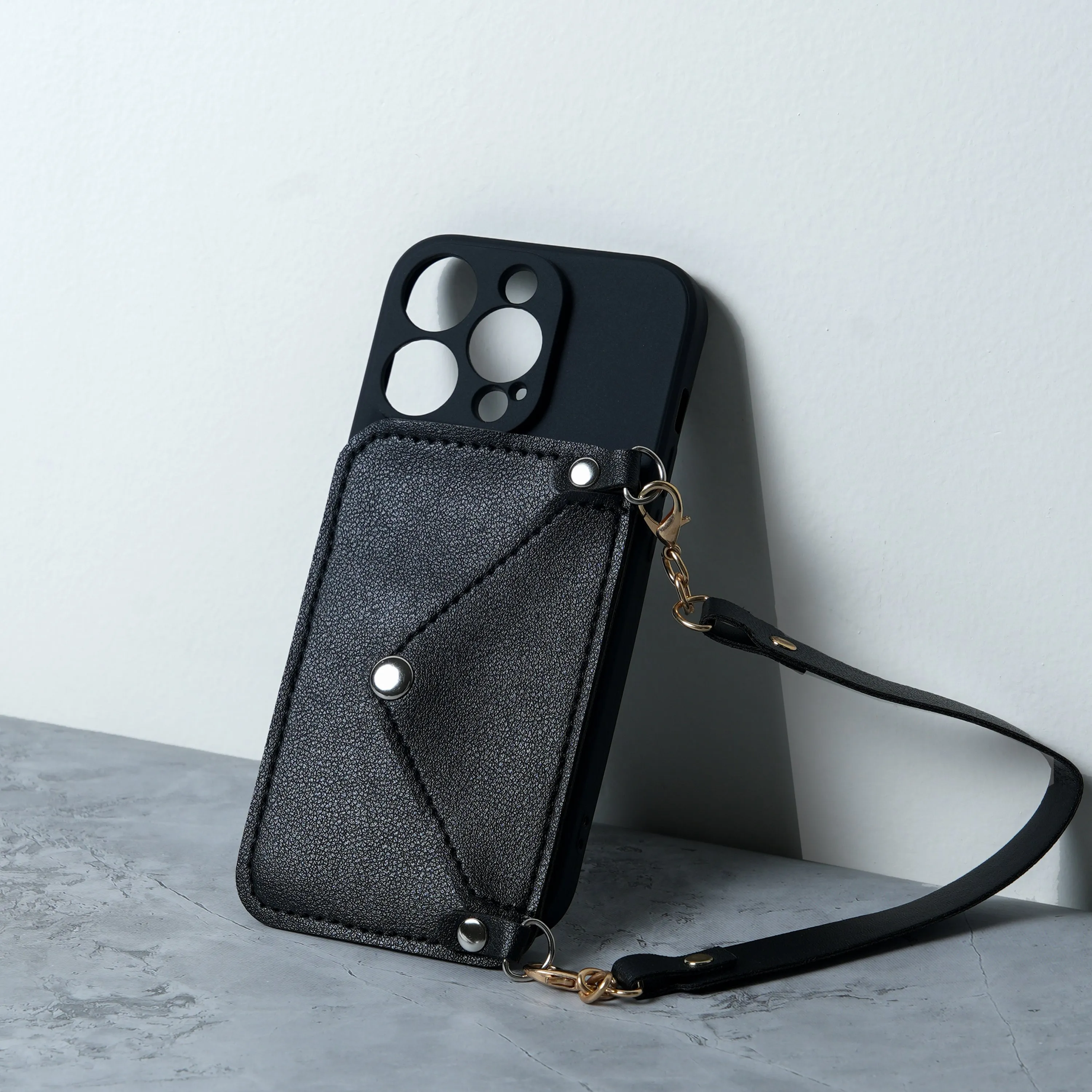 Chokore Urban Clutch Cover (Black) for iPhone