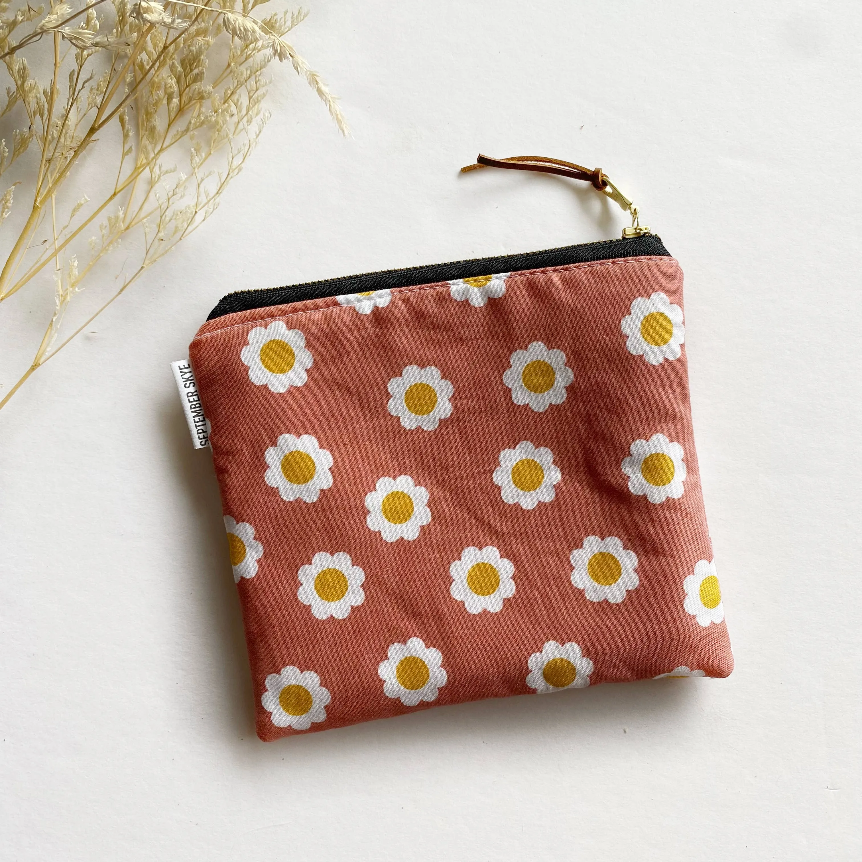 Coral Daisy Simple Zip Pouch