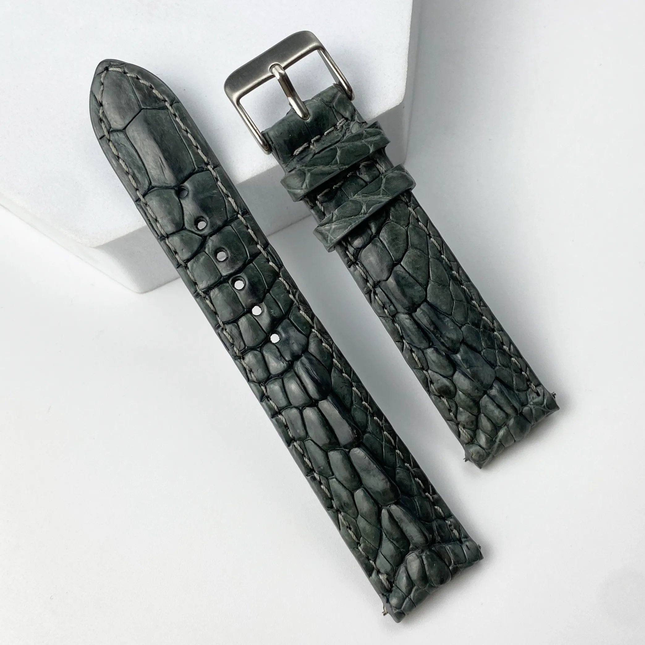 Gray Handcrafted Hornback Alligator Leather Watch Band DH-83