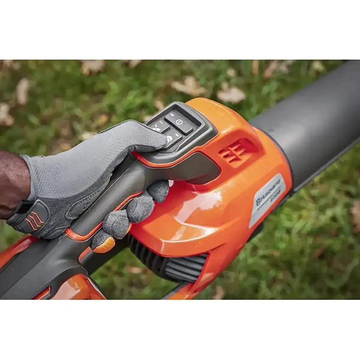 Husqvarna 230iB Leaf Blower with battery and charger