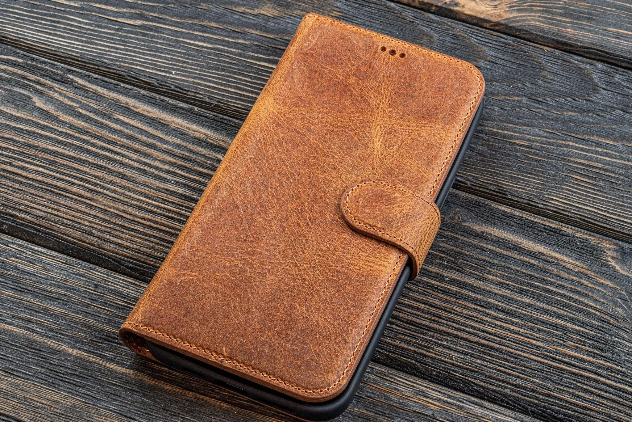 iPhone 13 Pro Max (6.7") Leather Wallet Case