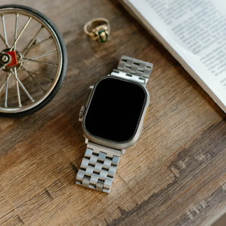 METAL Apple Watch Strap - Silver