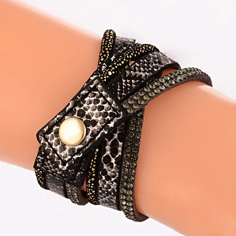 New Fashion Snake Grain Bracelet Women Watch Women Wristwatch Ladies Quartz Watch