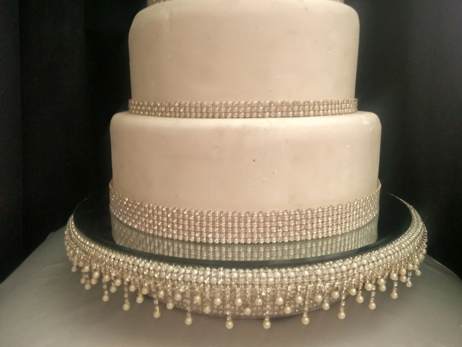 Pearl and Diamante embellished droplet illuminated led cake stand