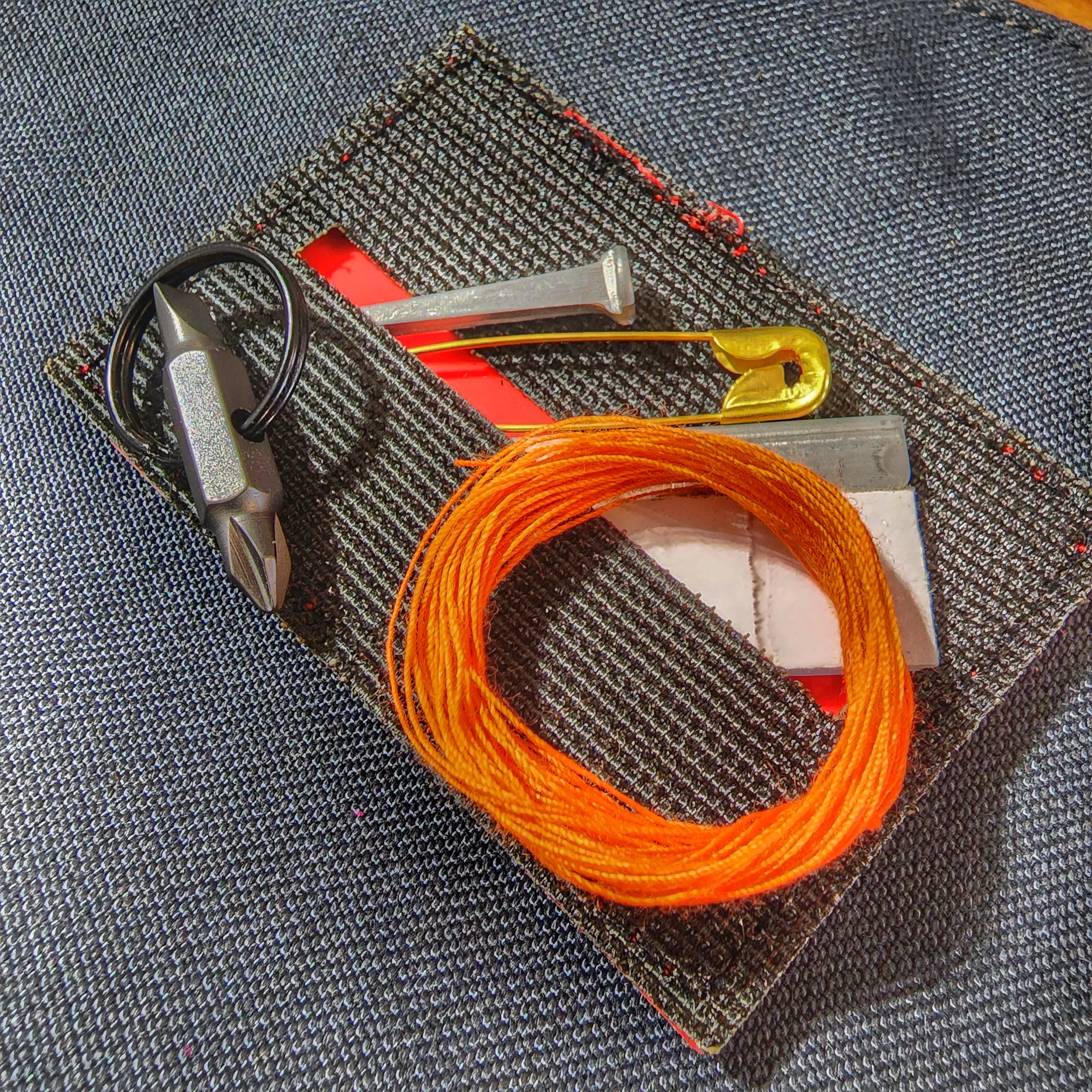 Supply "MacGyver" Patch Kit: Everyday Carry items for improvising in tasks completions