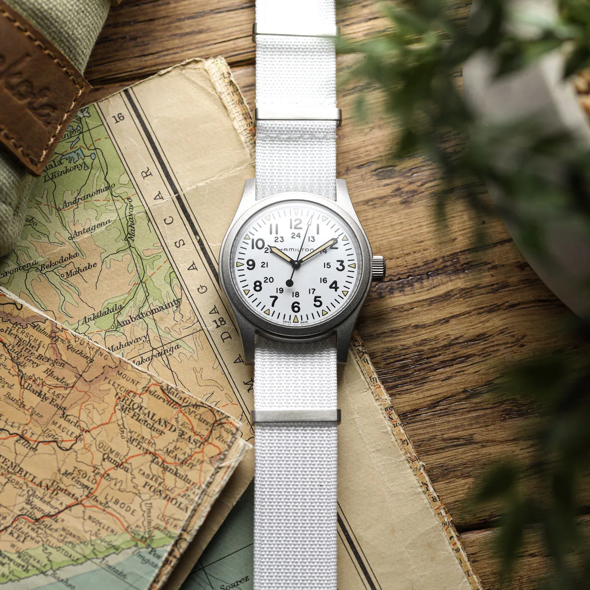 WatchGecko Ridge British Military Watch Strap - White