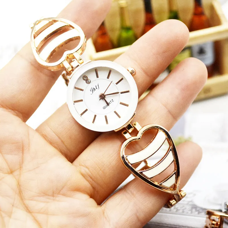 Waterproof bracelet quartz watch